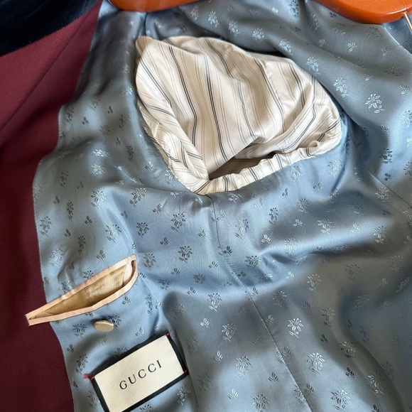 GUCCI - Picture 3 of 5